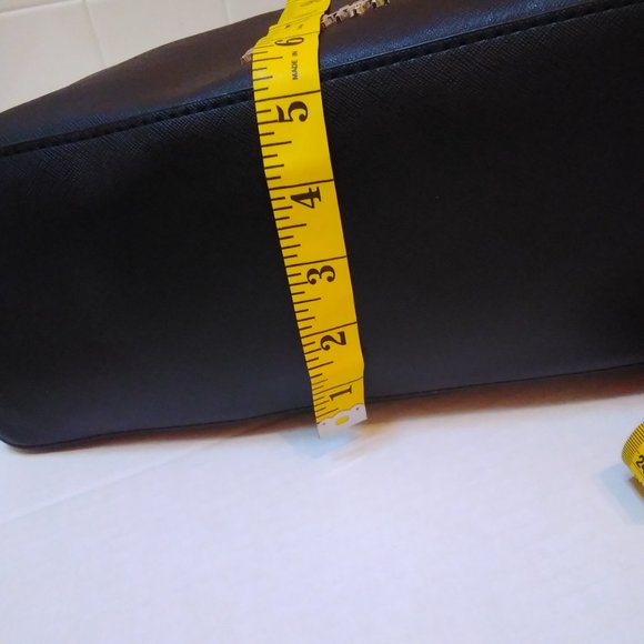 KENNETH COLE REACTION Satchel Shoulder Handbag - Picture 12 of 12